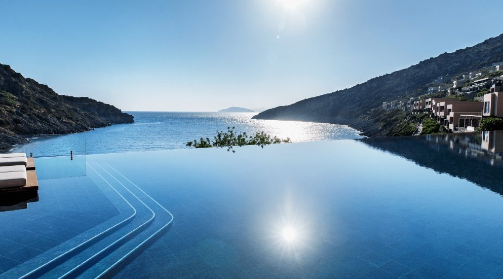 Infinity pool